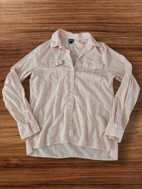 Patagonia Coral and White Striped Lightweight A/C Button Down Shirt. Sz. M
